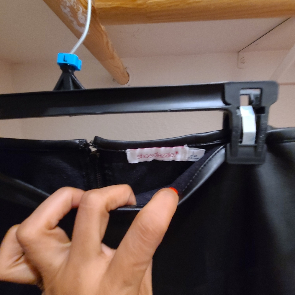 Shoe Dazzle Black Pencil Skirt - Picture 3 of 7